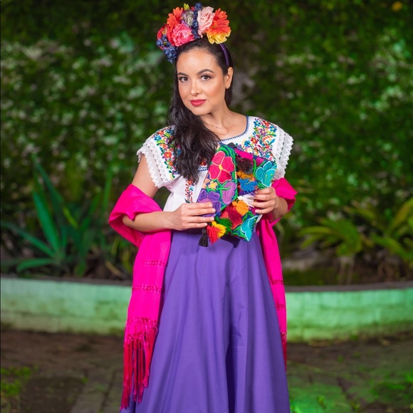 Mexican Folklorico Practice Skirt People - Picture 4 of 6